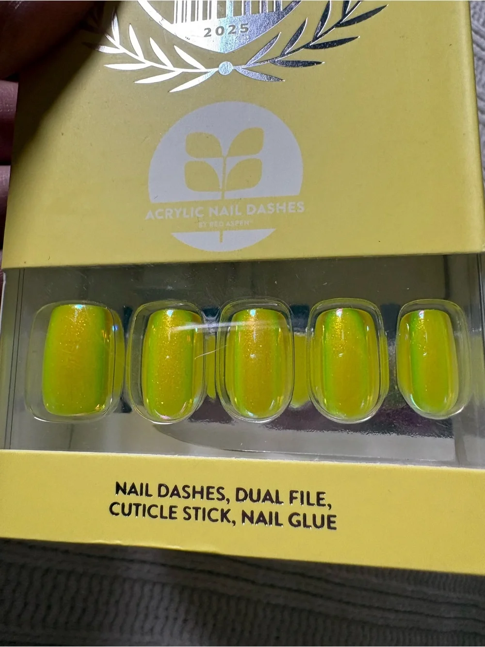 Red Aspen Yellow Nail Dashes Press On Nails Lumi’s Lessons in Rest & Relaxation